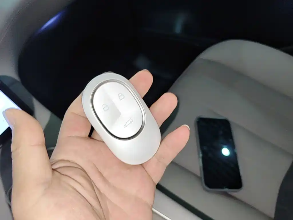 NIO ES8 — миниатюра 9