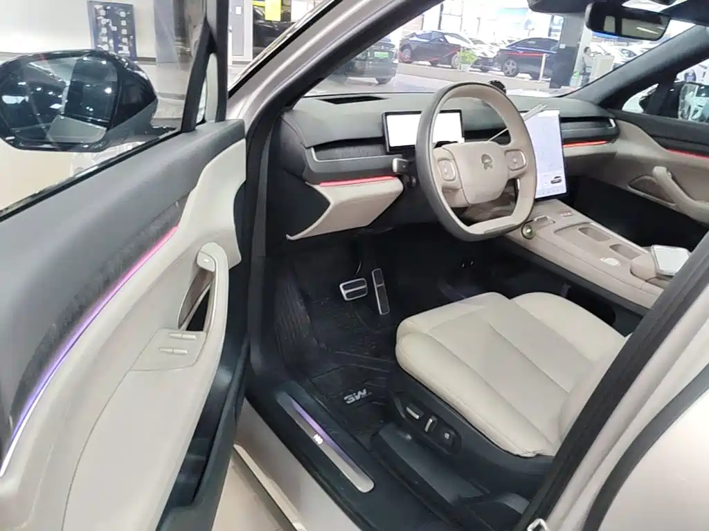 NIO ES8 — миниатюра 16