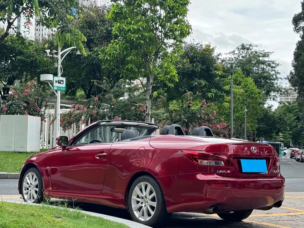 Lexus IS — миниатюра 12