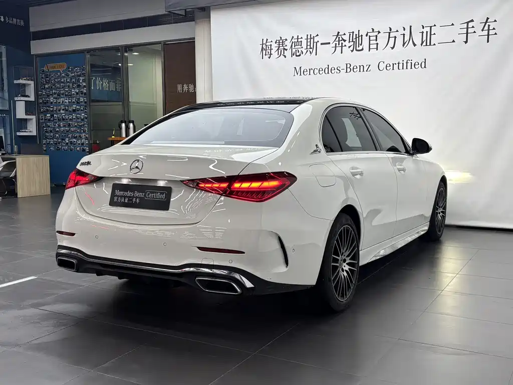 Mercedes-Benz C-Class — миниатюра 6