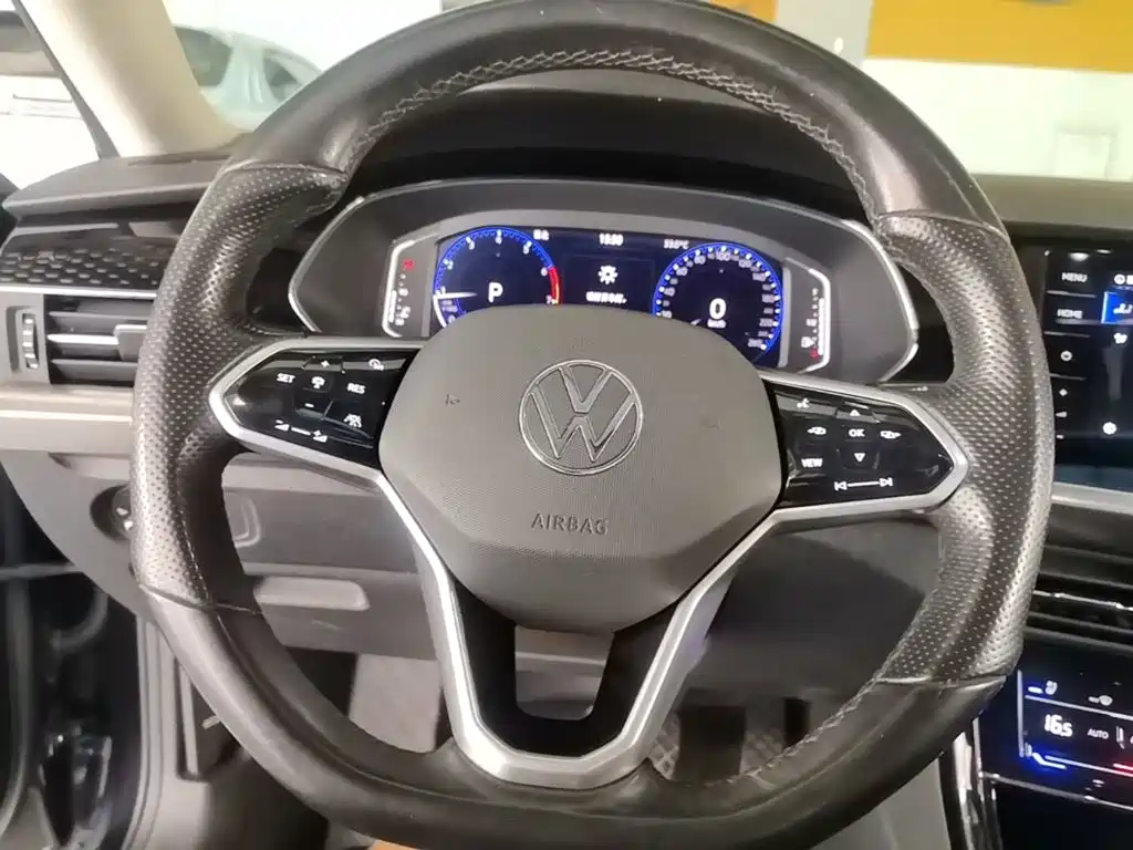 Volkswagen Passat — миниатюра 11