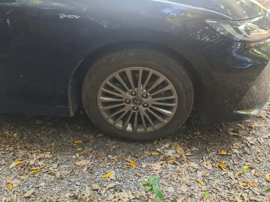 Toyota Camry — миниатюра 6