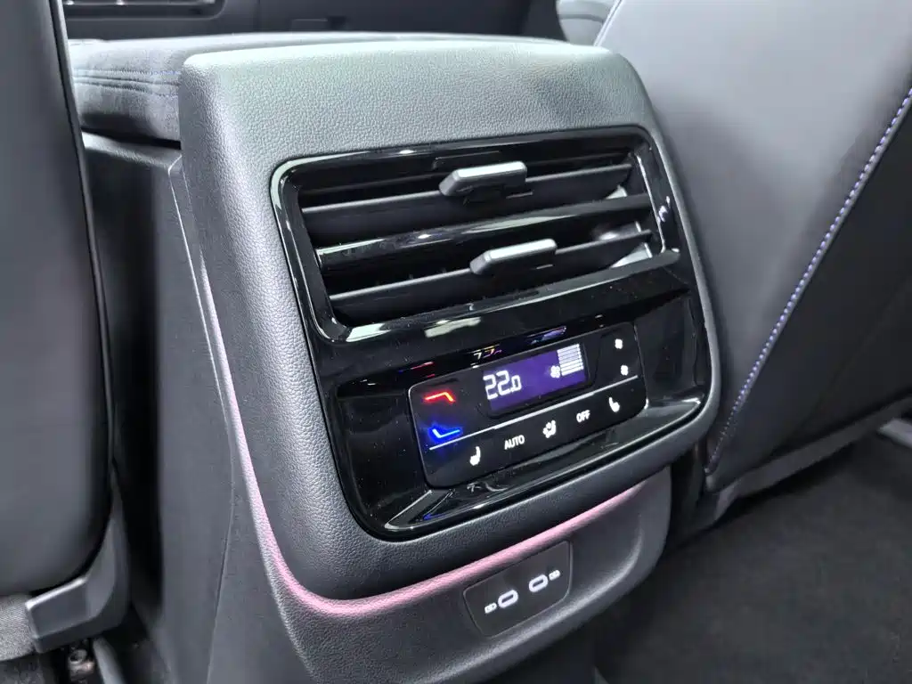 Volkswagen Teramont — миниатюра 32