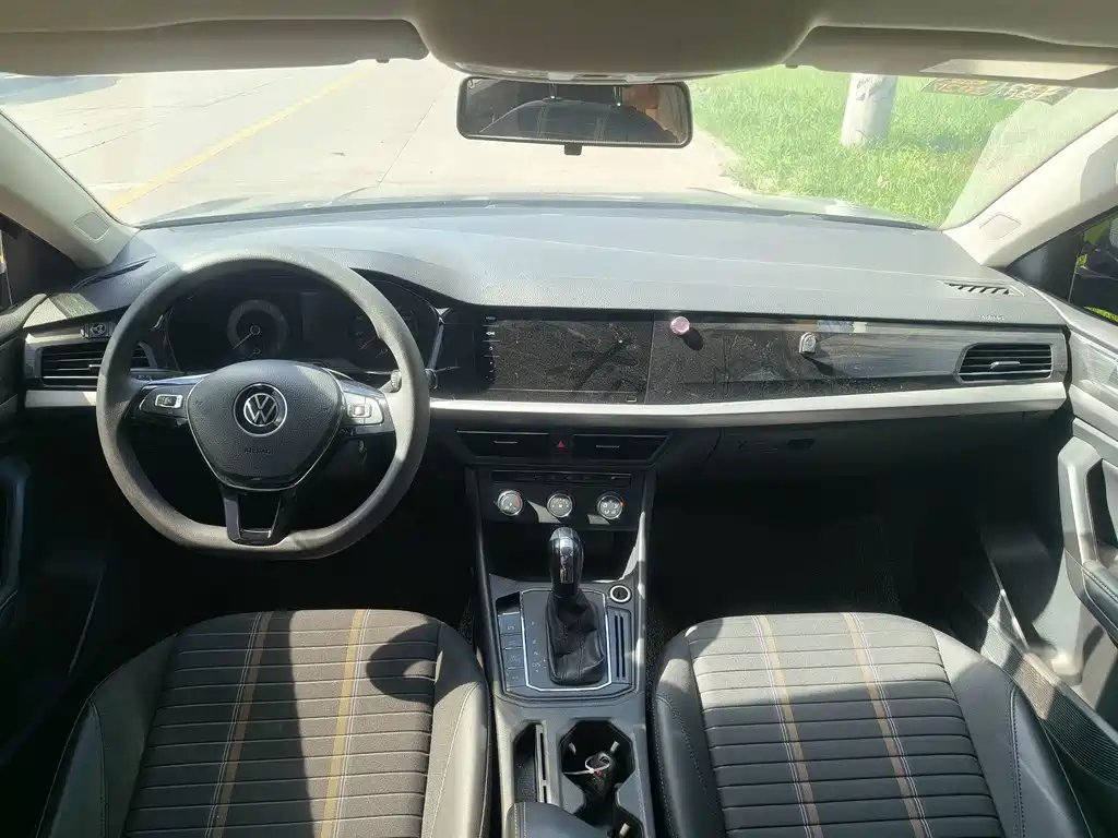 Volkswagen Lavida — миниатюра 8