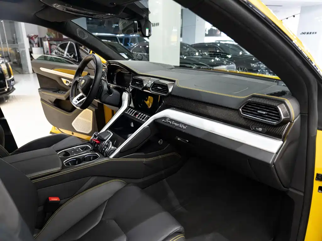 Lamborghini Urus — миниатюра 5