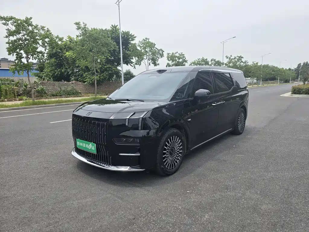 Zeekr 009 2024 мест 108kWh