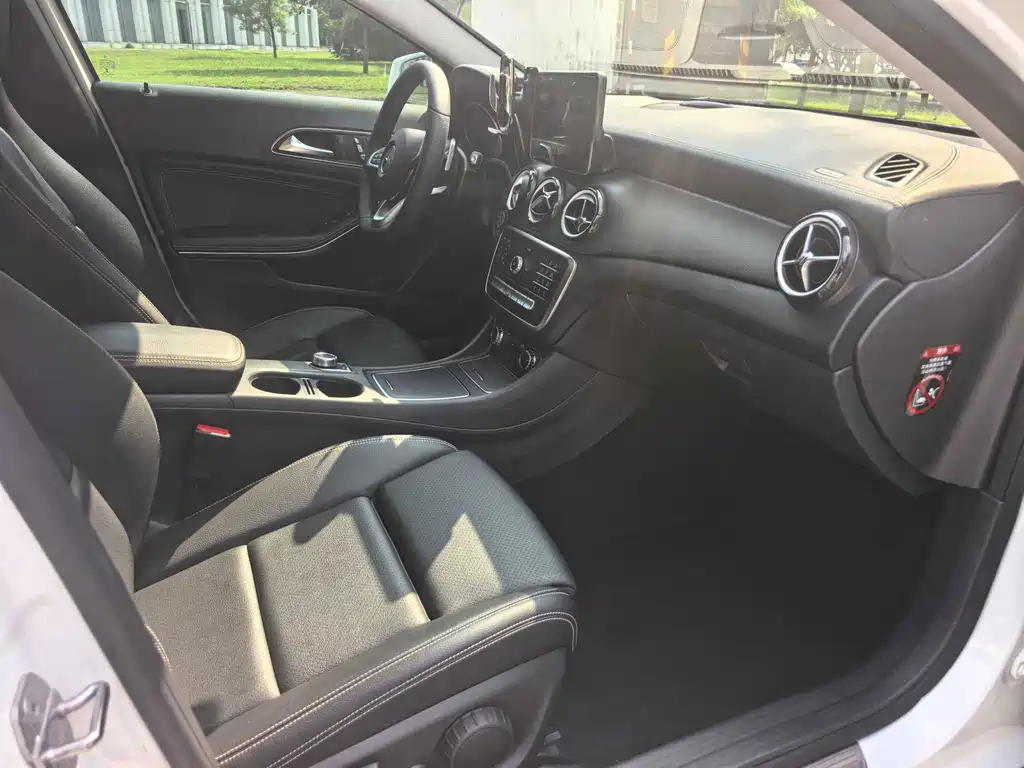 Mercedes-Benz GLA — миниатюра 14
