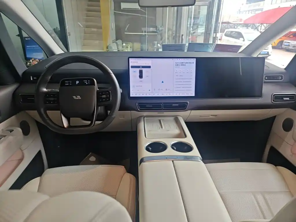 Li Auto Li MEGA — миниатюра 10