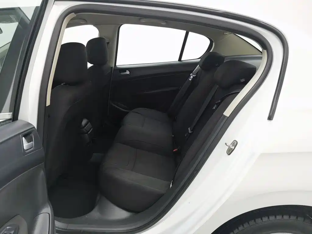 Peugeot 308 — миниатюра 15