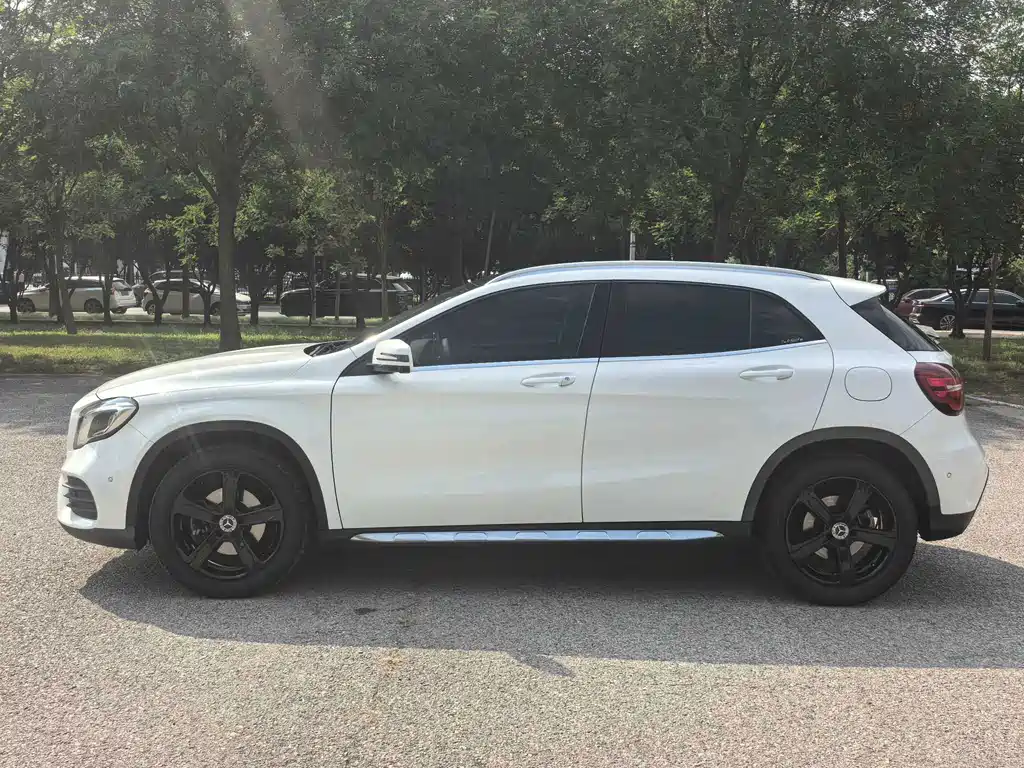 Mercedes-Benz GLA — миниатюра 4