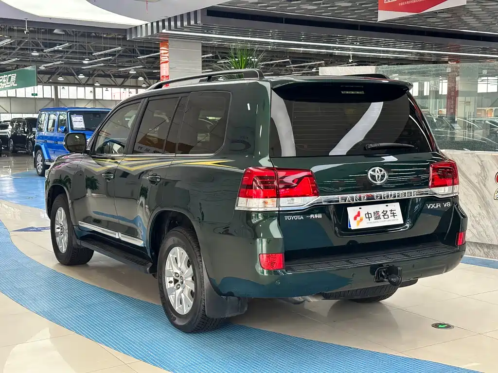 Toyota Land Cruiser 2016 4.6L AT VX-R