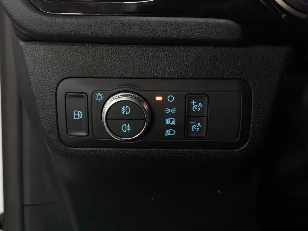Ford Escape New Energy — миниатюра 21