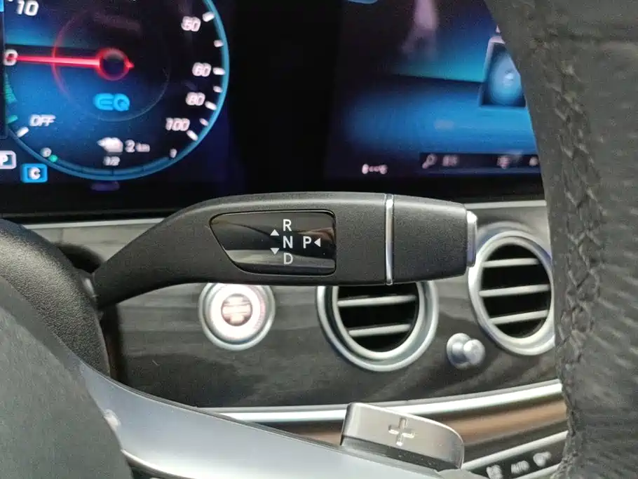 Mercedes-Benz E-Class New Energy — миниатюра 16