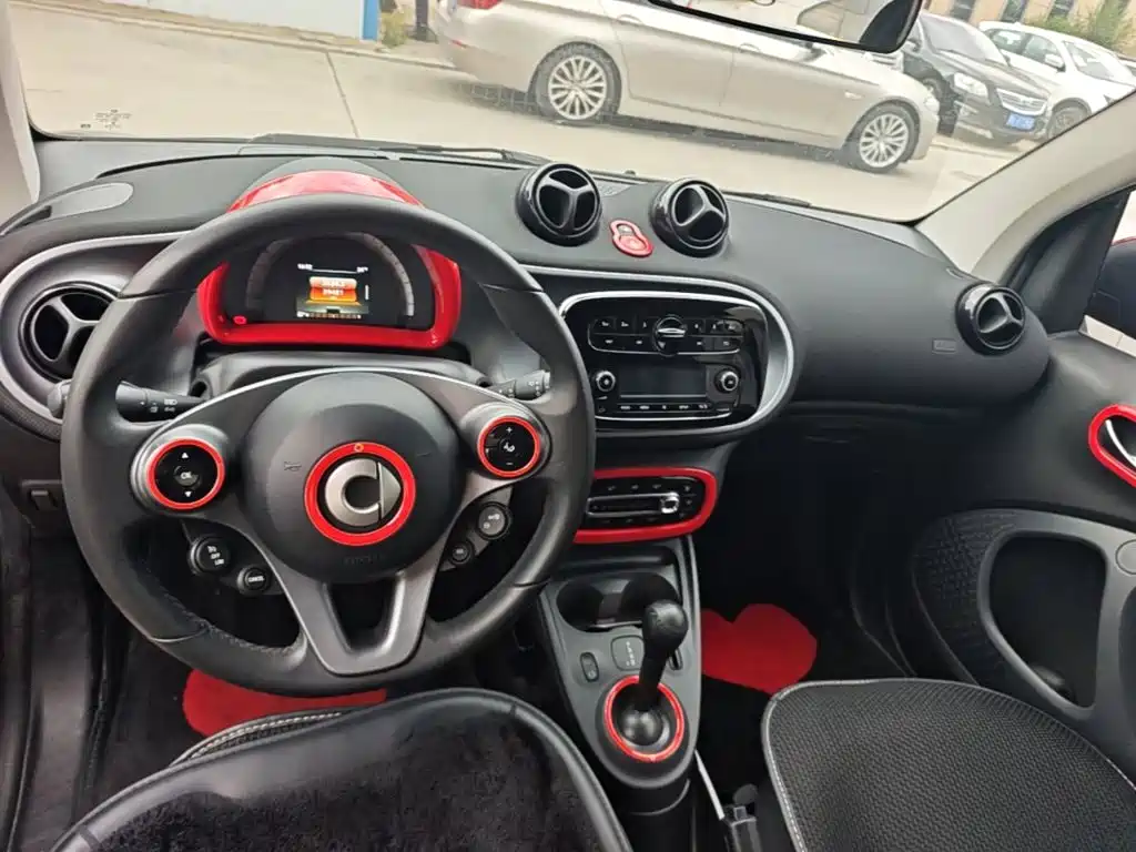 smart Smart Fortwo — миниатюра 12