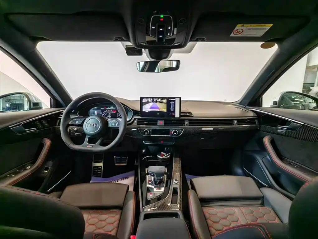 Audi RS 4 — миниатюра 5