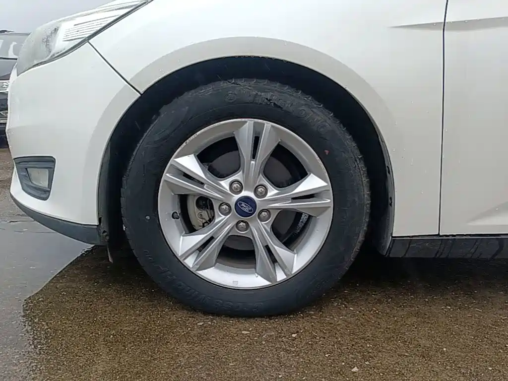 Ford Focus — миниатюра 23