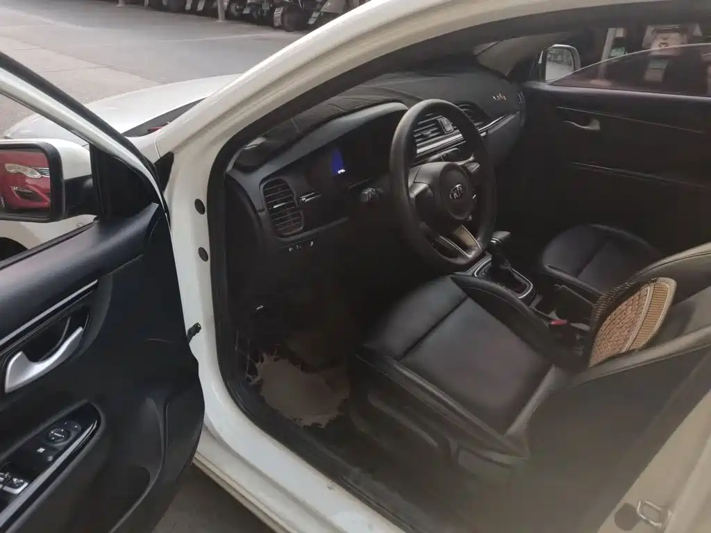 Kia K2 — миниатюра 17