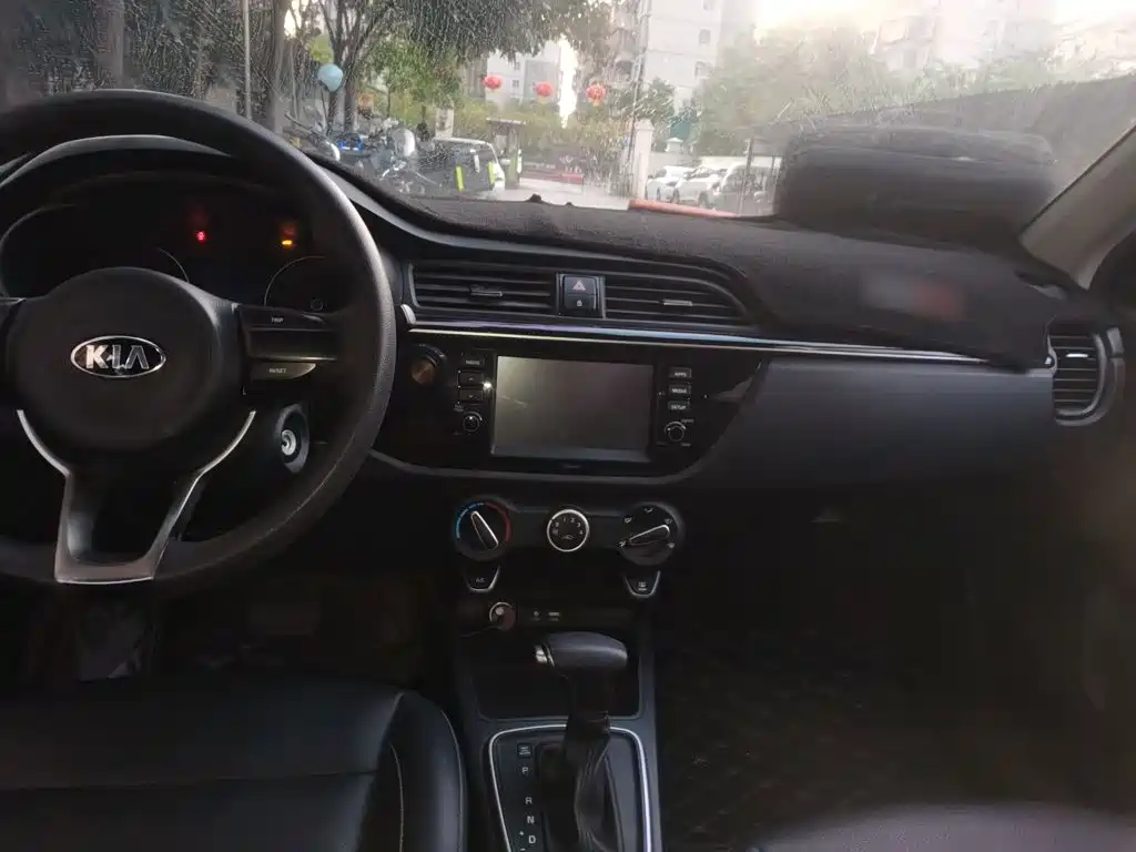 Kia K2 — миниатюра 10