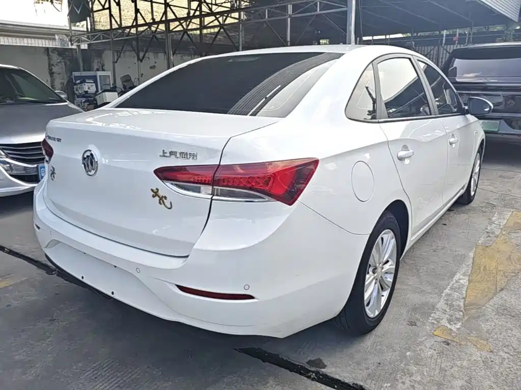 Buick Excelle — миниатюра 7