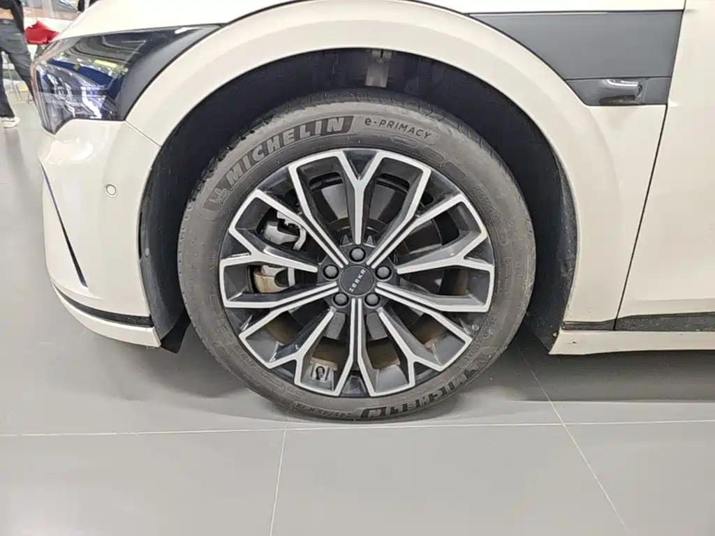 Zeekr 007GT — миниатюра 23