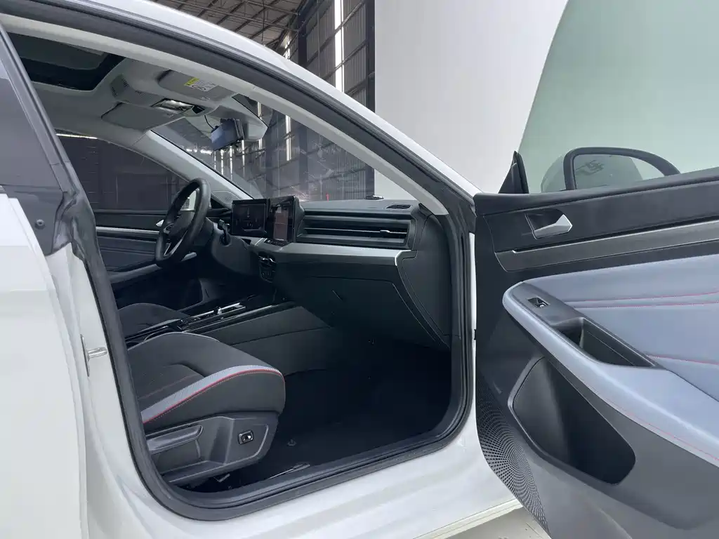 Volkswagen Lamando — миниатюра 26