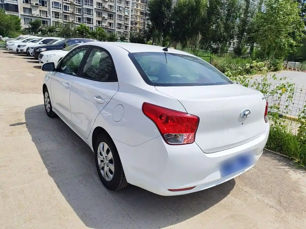 Hyundai Verna - фото 5