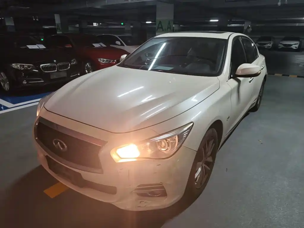 Infiniti Q50L