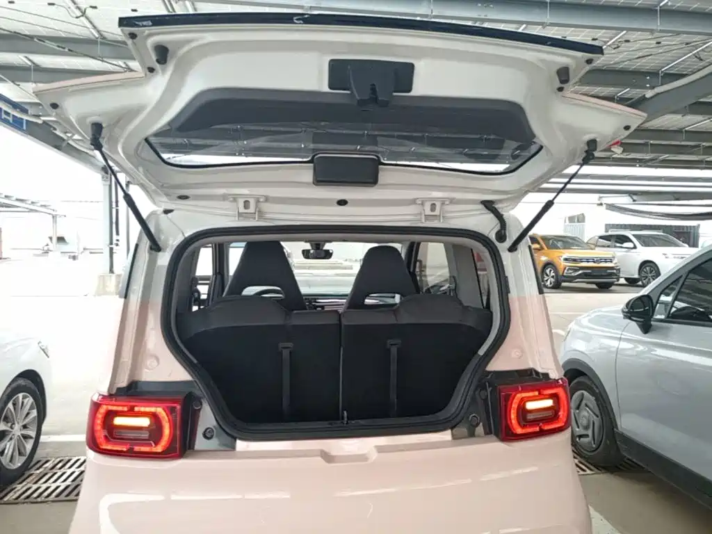 Wuling MINIEV — миниатюра 19