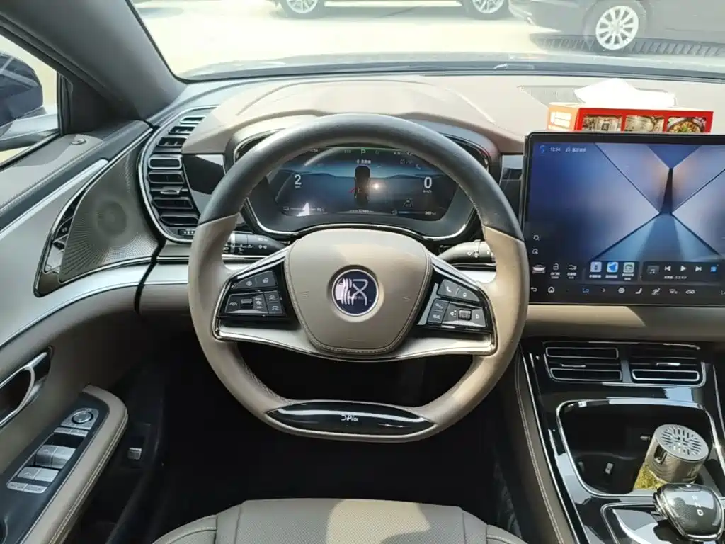 BYD Han — миниатюра 11