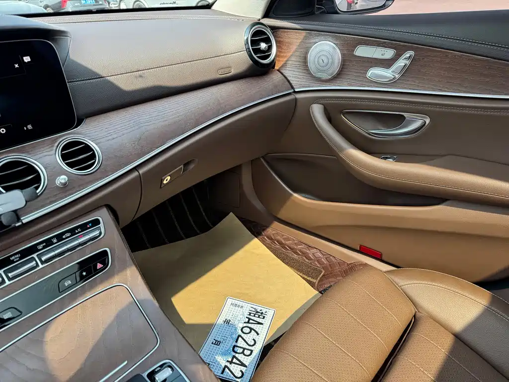 Mercedes-Benz E-Class New Energy — миниатюра 9