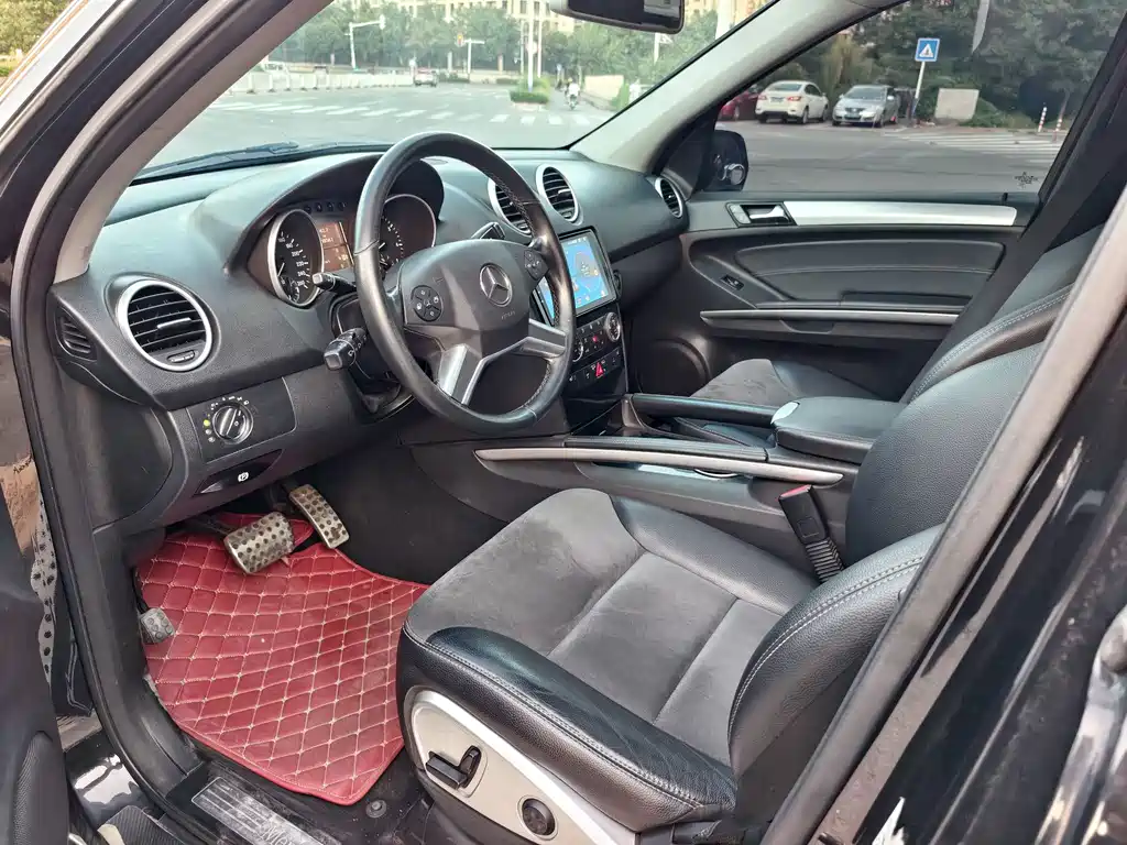 Mercedes-Benz M-Class — миниатюра 9
