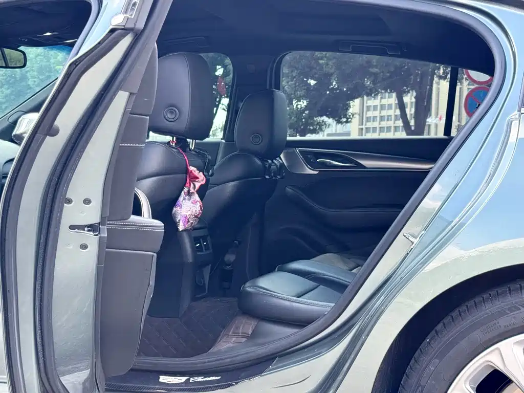 Cadillac CT5 — миниатюра 14