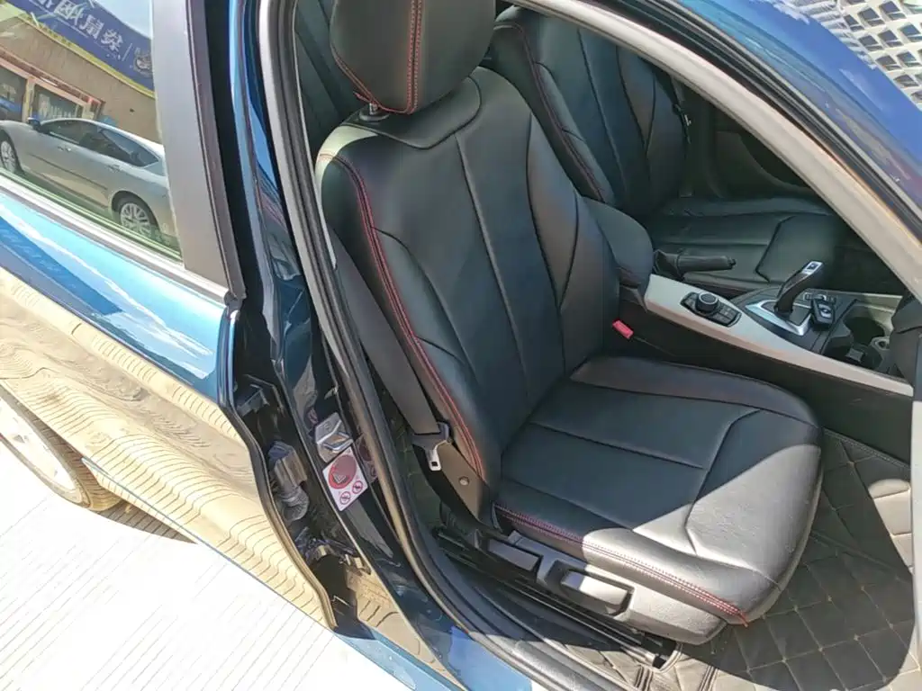 BMW 1 Series (Import) — миниатюра 25