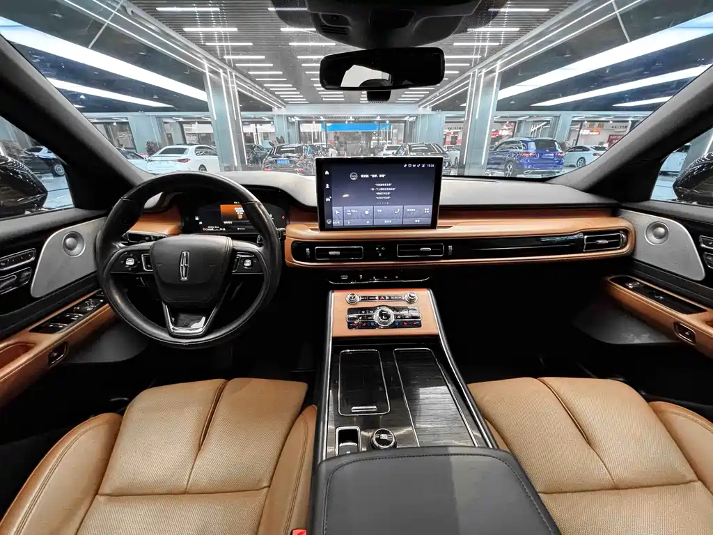 Lincoln Aviator — миниатюра 6