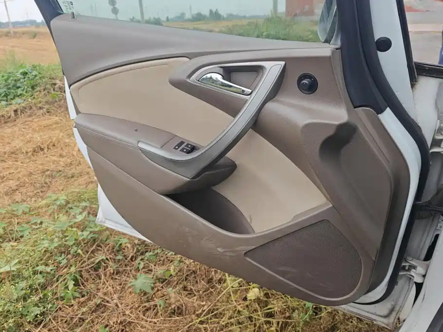 Buick Excelle — миниатюра 7