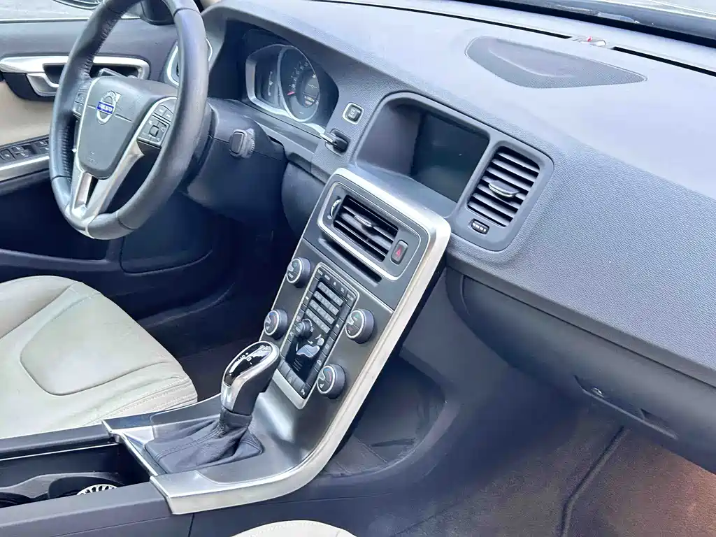 Volvo S60 — миниатюра 17