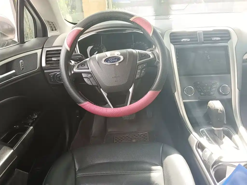 Ford Mondeo — миниатюра 11