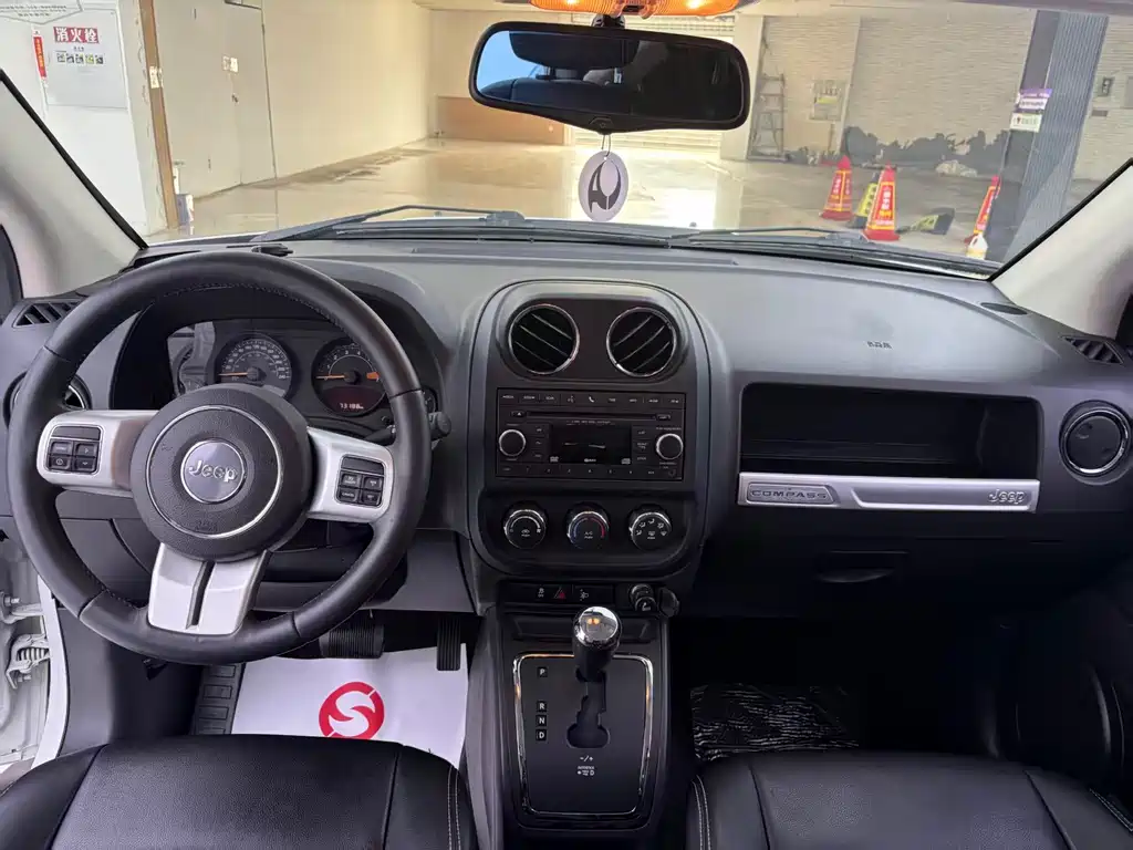 Jeep Compass (Import) — миниатюра 15