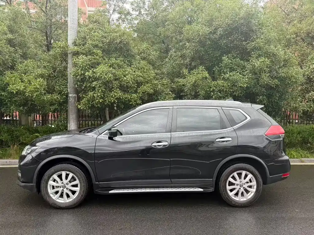 Nissan X-Trail — миниатюра 7