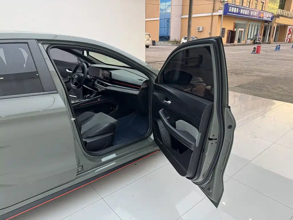 Geely Binrui — миниатюра 9