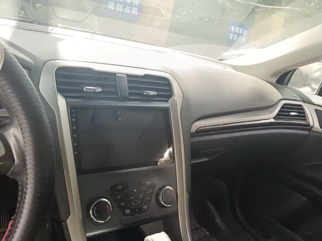 Ford Mondeo — миниатюра 14