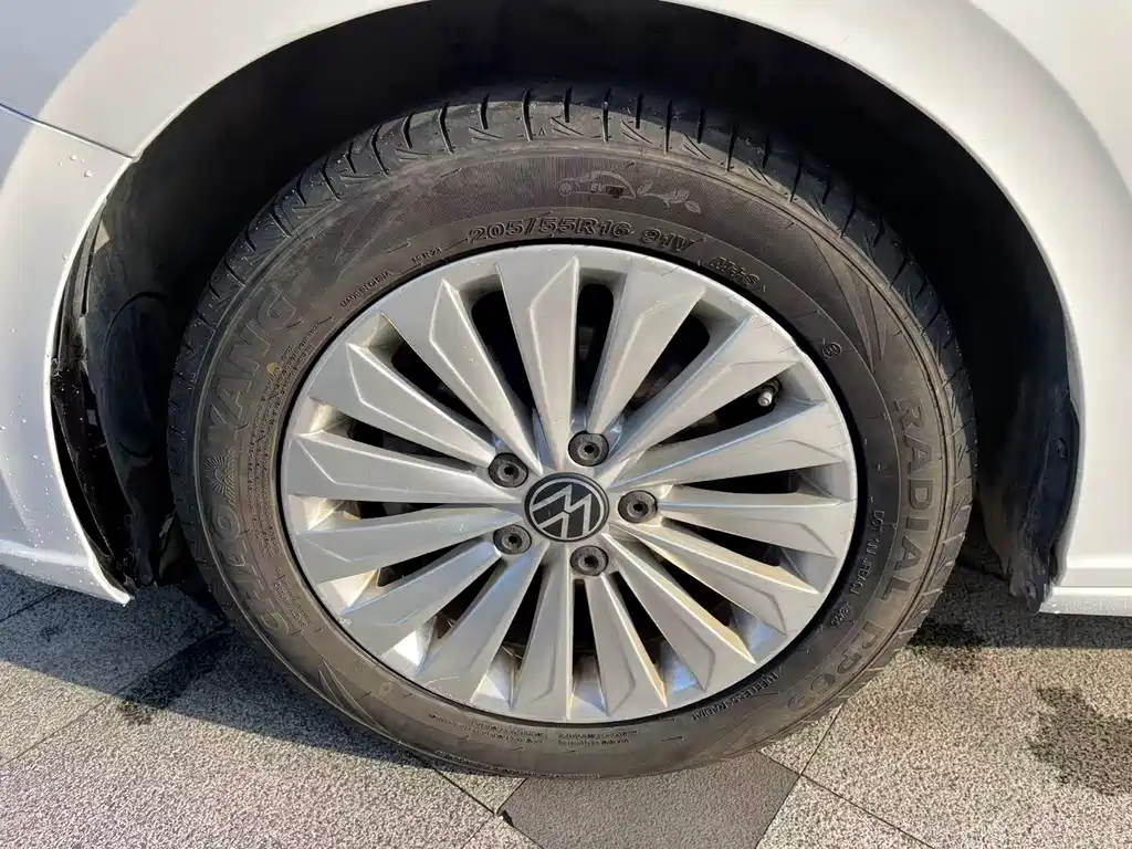 Volkswagen Lavida — миниатюра 24
