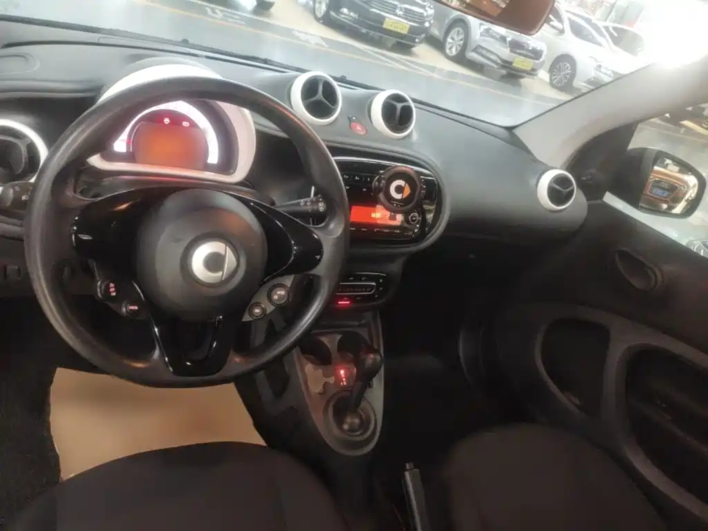 smart Smart Fortwo — миниатюра 10