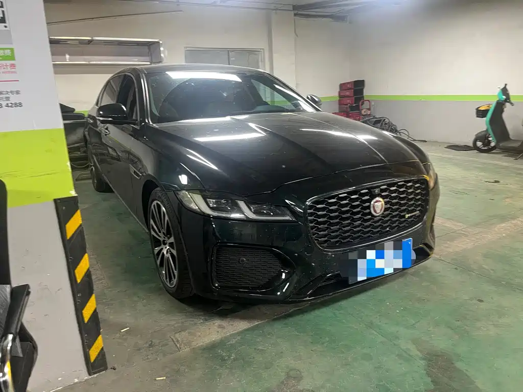 Jaguar XFL — миниатюра 3