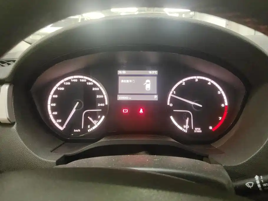 Qoros Qoros 3 — миниатюра 14