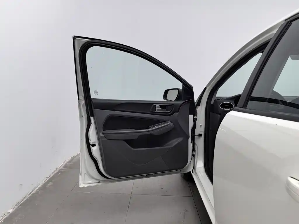 Ford Focus — миниатюра 8