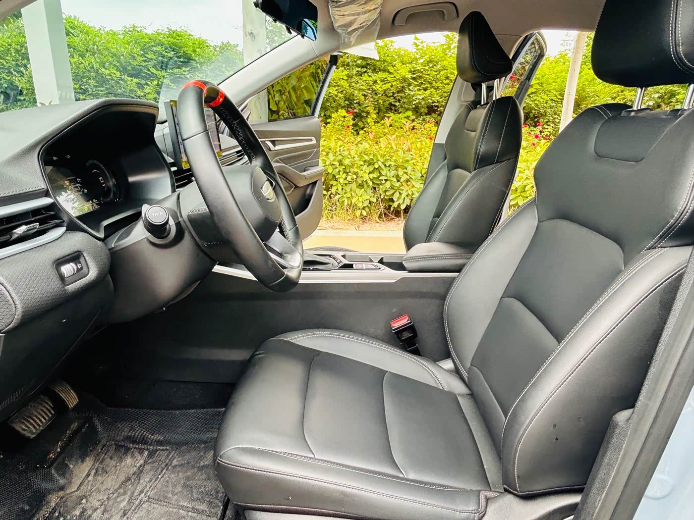 Geely Emgrand 1.5 л 2025 г. Голубой, пробег 15000 км