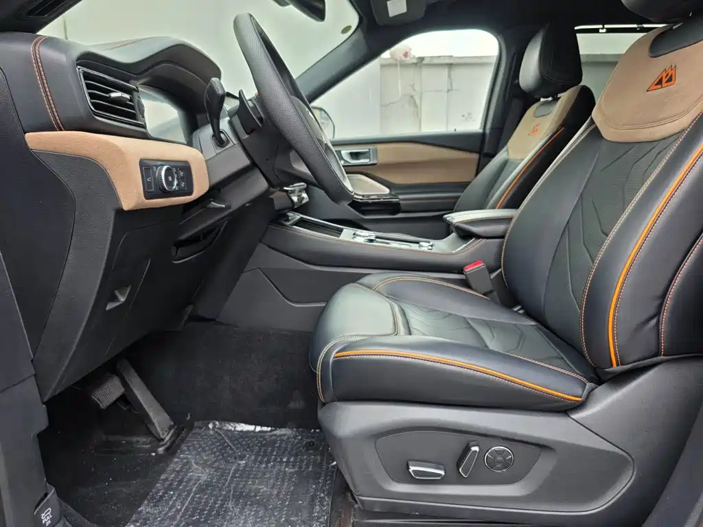 Ford Explorer — миниатюра 8