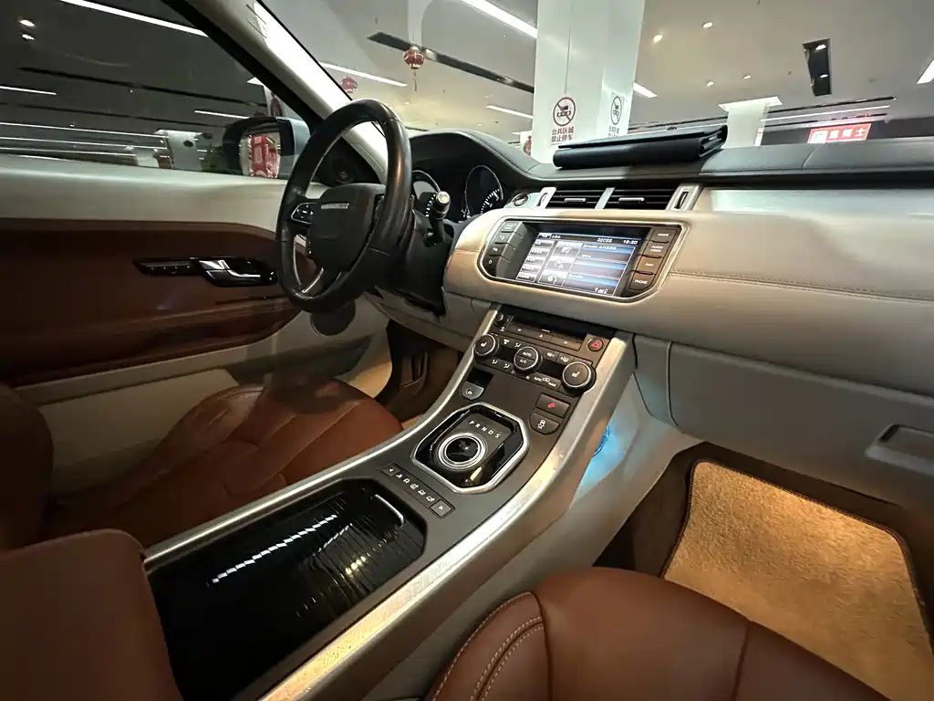 Land Rover Evoque (Import) — миниатюра 15