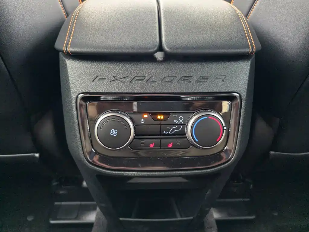 Ford Explorer — миниатюра 17